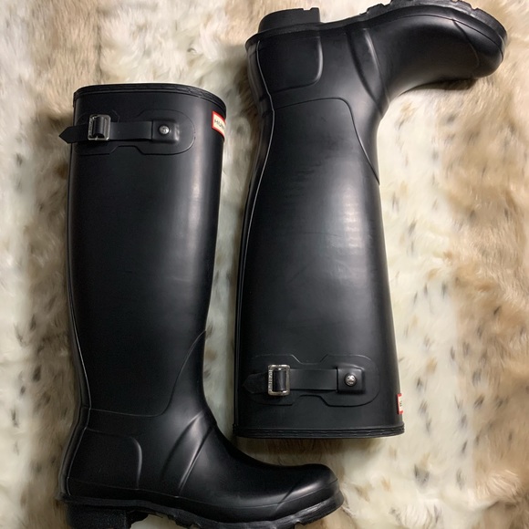 HUNTER | Matte Black Knee High Boots - Picture 3 of 7